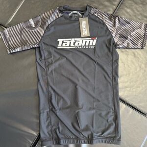 Tatami Men's Black and Gray Rashguard Size Medium